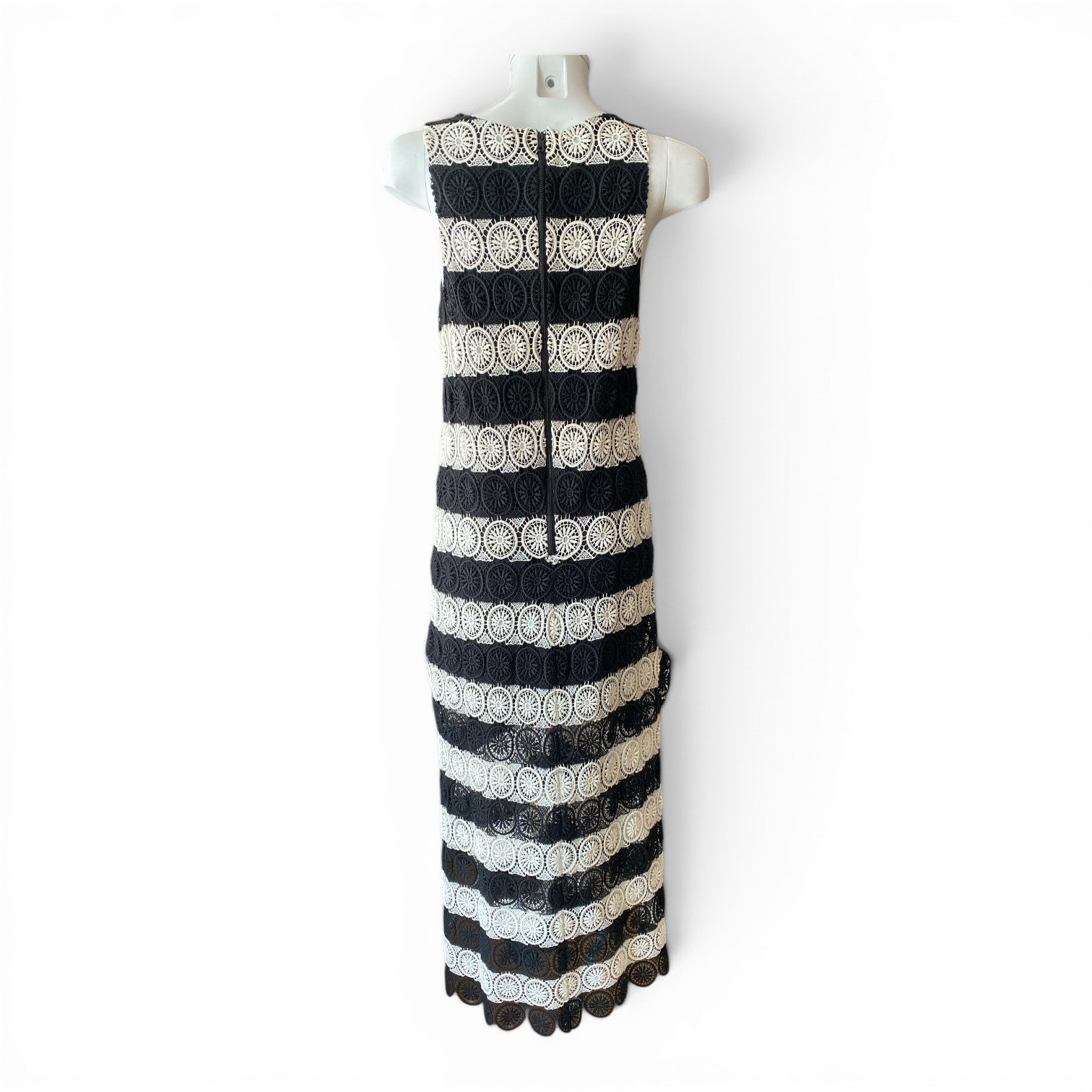 Alice + Olivia "Lucia" Crochet Lace Maxi Dress – Black & White – Size M