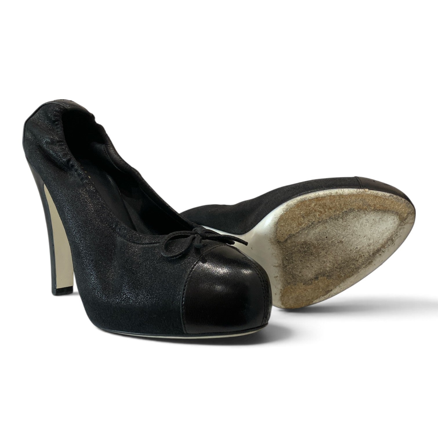 Chanel Cap-Toe Bow Pumps – Size 39
