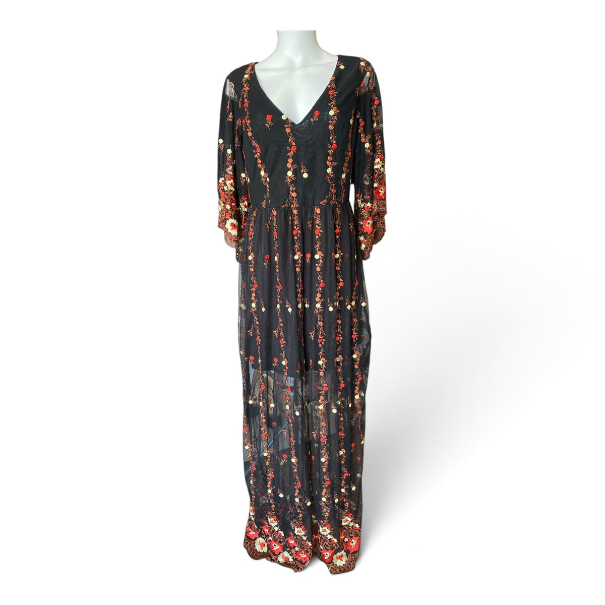 J'aime les Garçons Embroidered Floral Maxi Dress – Black – Medium