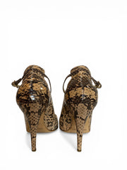 Zapatos de tacón Jimmy Choo de piel de pitón con puntera abierta y tira al tobillo, color neutro exótico - Talla 39