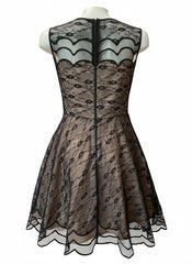 Red Valentino Lace Cocktail Dress with Bow Appliqué – Black – Size 42
