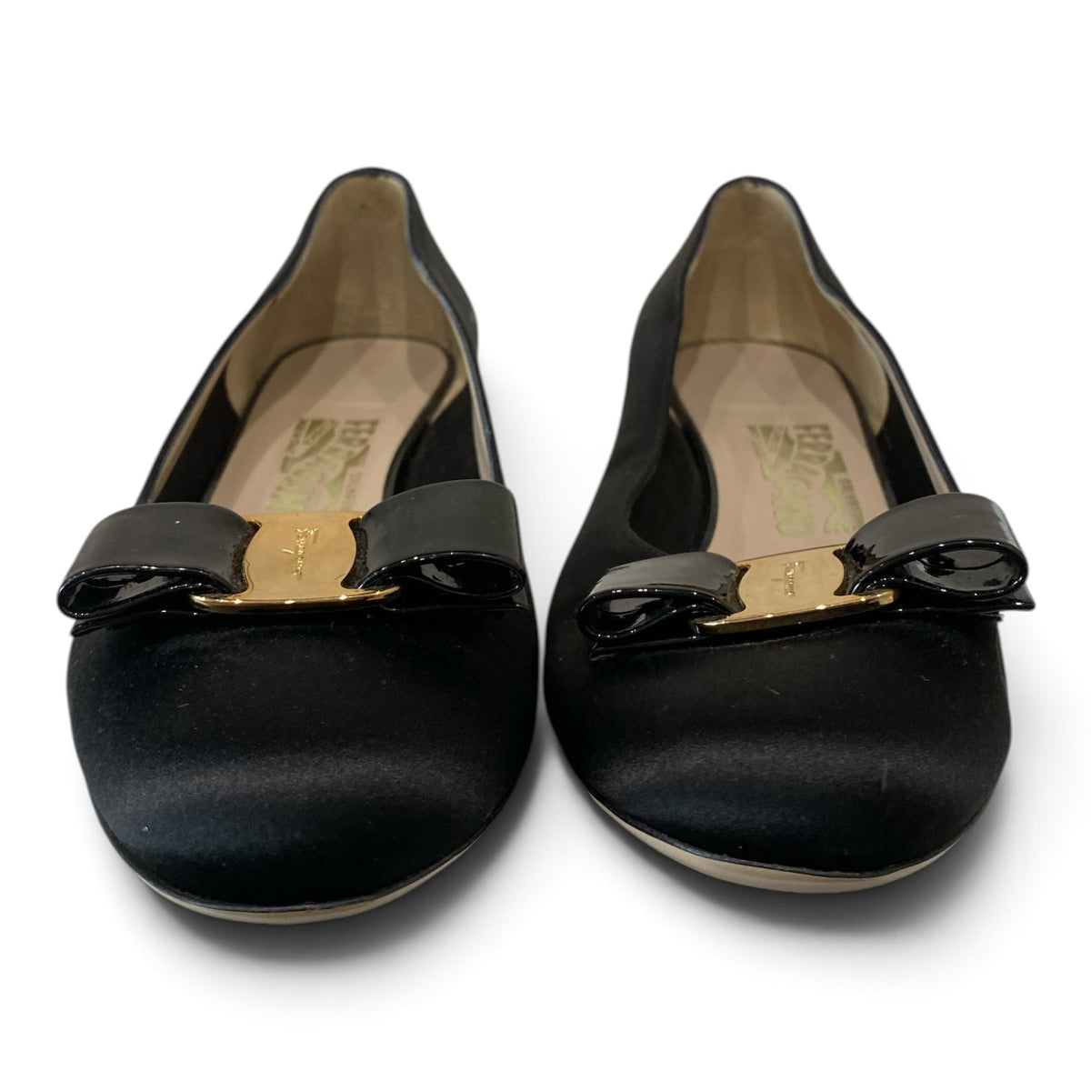 Salvatore Ferragamo Vara Black Satin Pumps – Size 10